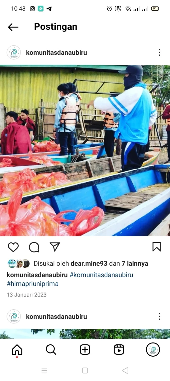 Penyaluran bantuan untuk warga terdampak banjir